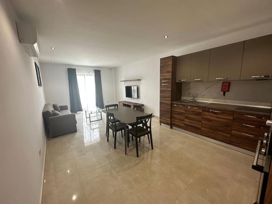Duplex Penthouse In Gzira Sleeps 6 Apartment Exterior foto