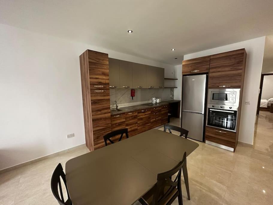 Duplex Penthouse In Gzira Sleeps 6 Apartment Exterior foto